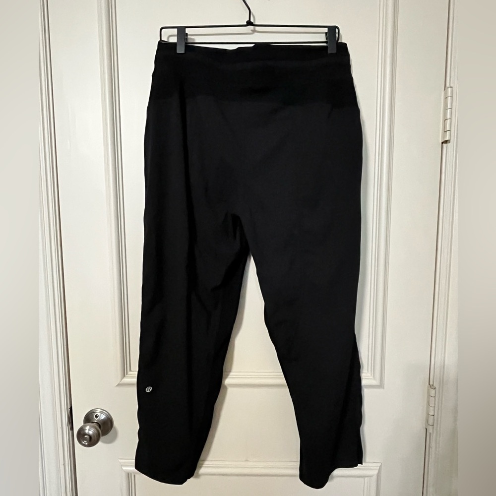 Lululemon Dance Studio Mid-Rise Crop Pants in Black Size 10 - Picture 2 of 7
